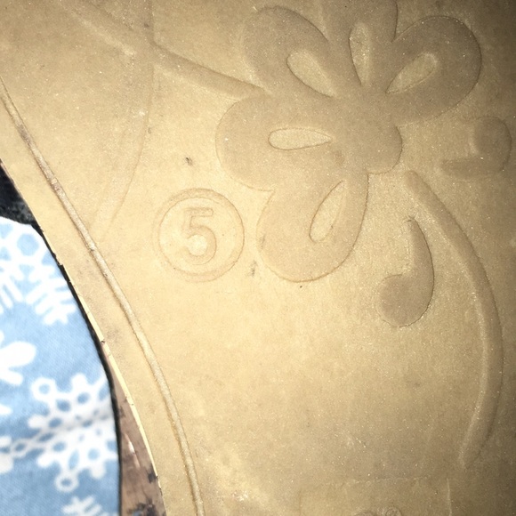 Shoes - Picture 3 of 3